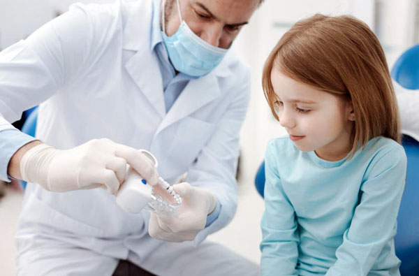آموزش‌های مورد نیاز والدین و کودکان در خصوص دندانپزشکی اطفال
